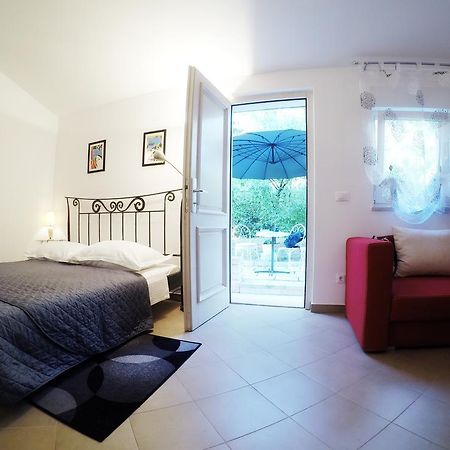 Studio Apartment Adriana Poreč Exterior foto